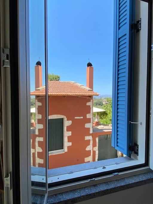 Yioklima - Renovated Neoclassical House With Two Bedrooms فاموس المظهر الخارجي الصورة